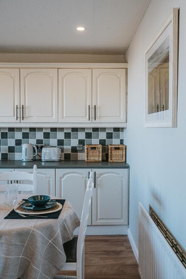 كاسيل روك Tideaway - Cosy Seaside Village Bungalow Near Beach المظهر الخارجي الصورة